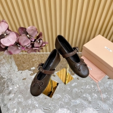 Miu Miu flat shoes